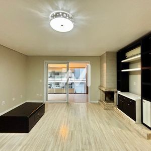 Apartamento com 124m² e 3 dormitórios no bairro Américano em Lajeado para Alugar