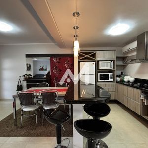 Sobrado com 114m² e 3 dormitórios no bairro Universitário em Lajeado para Comprar