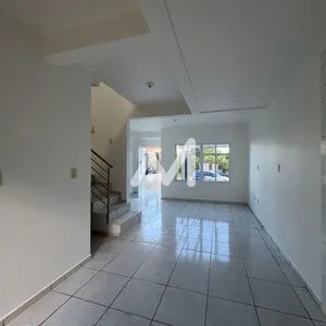 Sobrado com 76m² e 2 dormitórios no bairro Centenário em Lajeado para Alugar