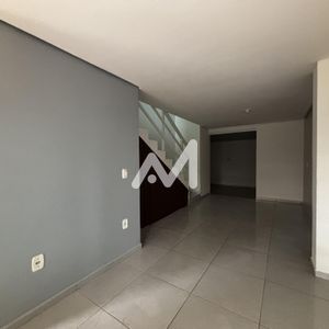 Sobrado com 58m² e 2 dormitórios no bairro Conventos em Lajeado para Comprar