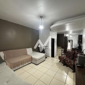 Sobrado com 92m² e 2 dormitórios no bairro Jardim Botânico em Lajeado para Comprar