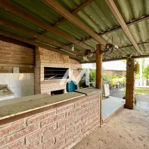 Casa Comercial com 270m² e 1 dormitório no bairro Olarias em Lajeado para Alugar