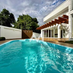 Casa com 302m² e 3 dormitórios no bairro Universitário em Lajeado para Comprar