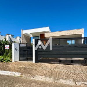 Casa com 162m² e 2 dormitórios no bairro Universitário em Lajeado para Comprar