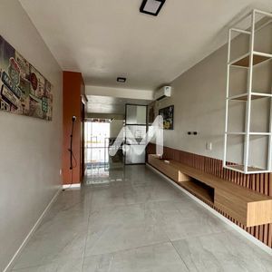 Sobrado com 96m² e 2 dormitórios no bairro Universitário em Lajeado para Alugar