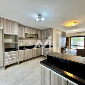 Sobrado e 2 dormitórios no bairro Universitário em Lajeado para Comprar