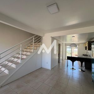 Sobrado com 130m² e 2 dormitórios no bairro Universitário em Lajeado para Comprar