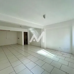 Sala Comercial com 40m² no bairro Centro em Lajeado para Alugar
