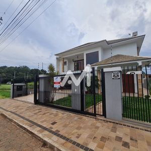 Casa com 330m² e 3 dormitórios no bairro Bom Pastor em Lajeado para Comprar