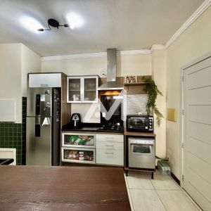 Sobrado com 104m² e 2 dormitórios no bairro Universitário em Lajeado para Comprar