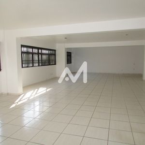 Sala Comercial com 107m² no bairro Centro em Lajeado para Comprar ou Alugar