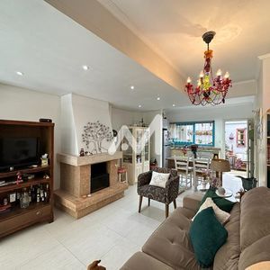 Sobrado com 120m² e 3 dormitórios no bairro Universitário em Lajeado para Comprar