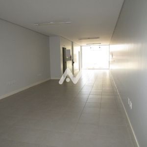 Sala Comercial com 81m² no bairro Centro em Lajeado para Comprar
