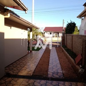 Casa com 130m² e 4 dormitórios no bairro Universitário em Lajeado para Comprar