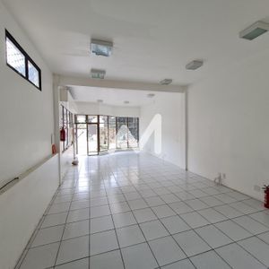 Loja com 60m² no bairro Centro em Lajeado para Alugar