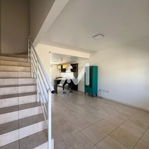 Sobrado com 130m² e 2 dormitórios no bairro Universitário em Lajeado para Comprar