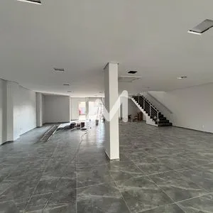 Loja com 352m² no bairro Centro em Lajeado para Alugar