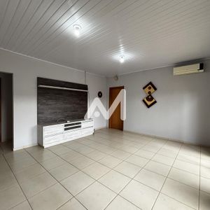 Casa com 240m² e 4 dormitórios no bairro Universitário em Lajeado para Alugar