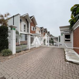 Sobrado com 140m² e 3 dormitórios no bairro Universitário em Lajeado para Comprar