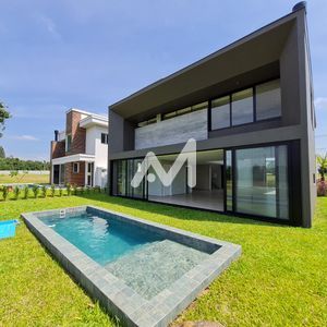 Casa de Condomínio com 326m² e 3 dormitórios no bairro Conventos em Lajeado para Comprar