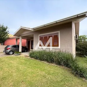 Casa com 161m² e 3 dormitórios no bairro Universitário em Lajeado para Comprar