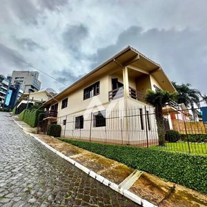 Casa com 246m² e 3 dormitórios no bairro São Cristóvão em Lajeado para Comprar