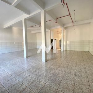 Sala Comercial com 298m² no bairro Centro em Lajeado para Alugar