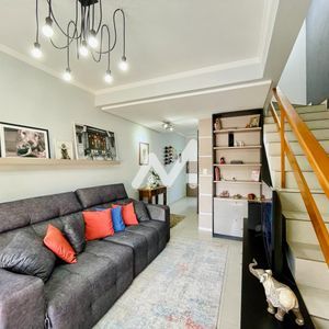 Sobrado com 76m² e 2 dormitórios no bairro Universitário em Lajeado para Alugar