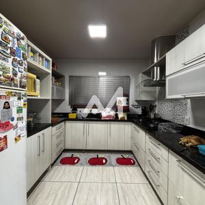 Casa com 170m² e 3 dormitórios no bairro Universitário em Lajeado para Comprar