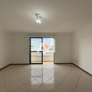 Apartamento com 78m² e 2 dormitórios no bairro Centro em Lajeado para Alugar