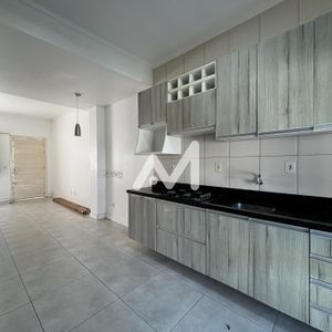 Sobrado com 71m² e 2 dormitórios no bairro Universitário em Lajeado para Comprar ou Alugar