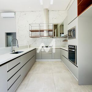 Casa com 180m² e 3 dormitórios no bairro Universitário em Lajeado para Comprar