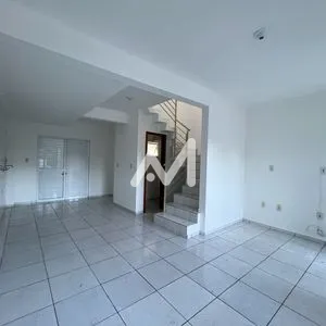 Sobrado com 76m² e 2 dormitórios no bairro Centenário em Lajeado para Alugar