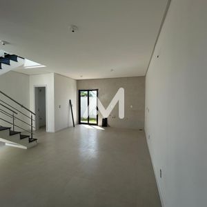 Sobrado com 136m² e 3 dormitórios no bairro Universitário em Lajeado para Comprar