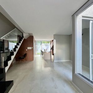 Sobrado com 192m² e 3 dormitórios no bairro Universitário em Lajeado para Comprar