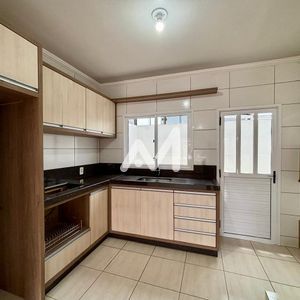 Sobrado com 72m² e 2 dormitórios no bairro Campestre em Lajeado para Alugar