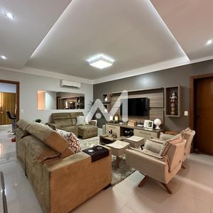 Apartamento com 171m² e 3 dormitórios no bairro Centro em Lajeado para Comprar