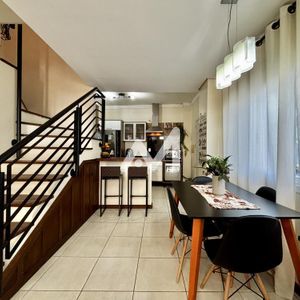 Sobrado com 104m² e 2 dormitórios no bairro Universitário em Lajeado para Comprar