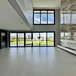 Casa de Condomínio com 280m² e 3 dormitórios no bairro Conventos em Lajeado para Comprar