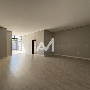 Casa com 190m² e 3 dormitórios no bairro Universitário em Lajeado para Comprar