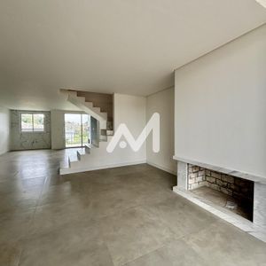 Sobrado com 183m² e 3 dormitórios no bairro Universitário em Lajeado para Comprar