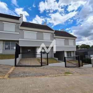 Sobrado com 138m² e 3 dormitórios no bairro Universitário em Lajeado para Comprar