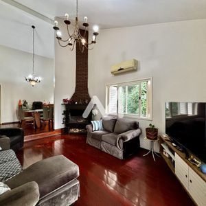 Casa com 254m² e 3 dormitórios no bairro Universitário em Lajeado para Comprar