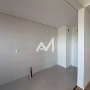 Apartamento com 71m² e 3 dormitórios no bairro Universitário em Lajeado para Alugar