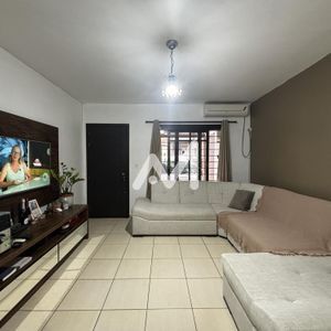 Sobrado com 92m² e 2 dormitórios no bairro Jardim Botânico em Lajeado para Comprar