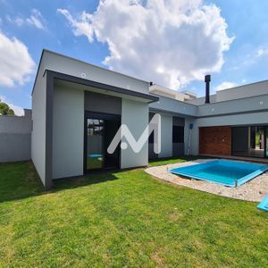 Casa com 197m² e 3 dormitórios no bairro Universitário em Lajeado para Comprar