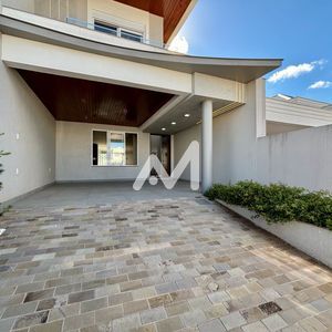 Sobrado com 192m² e 3 dormitórios no bairro Universitário em Lajeado para Comprar