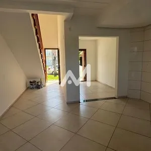 Sobrado com 71m² e 2 dormitórios no bairro Campestre em Lajeado para Comprar