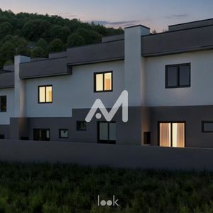 Sobrado com 61m² e 2 dormitórios no bairro Conventos em Lajeado para Comprar