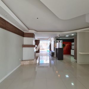 Sobrado com 203m² e 3 dormitórios no bairro São Cristóvão em Lajeado para Comprar